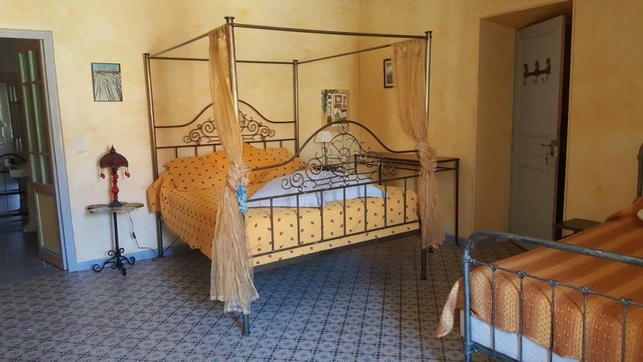 ホテル La Maison De Josepha Ferrals-lès-Corbières エクステリア 写真